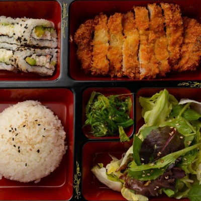 Tonkatsu Bento (with 4pcs California Roll)