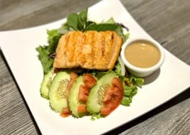 Grilled Salmon Salad