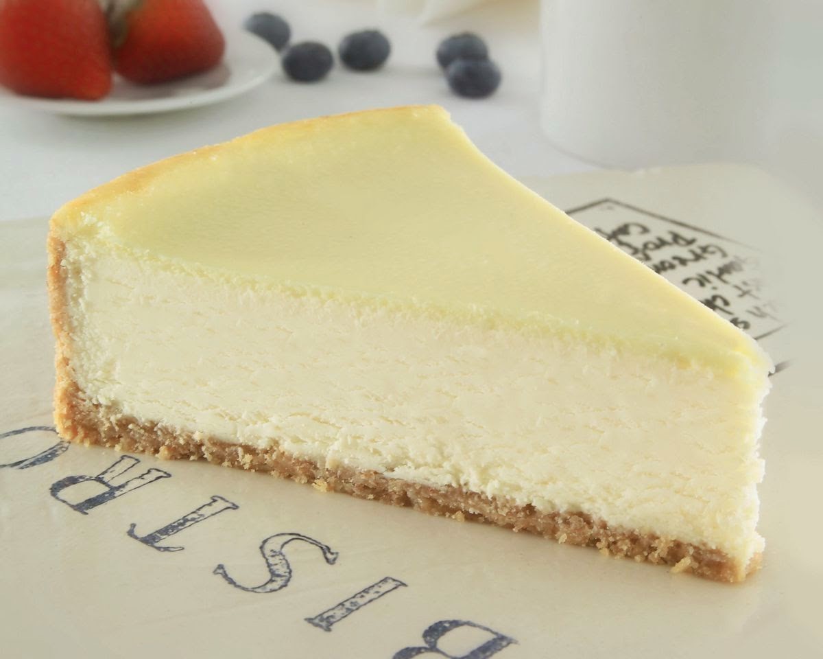 Online yummy cheese cake from 5 star bakery to Delhi, Express Delivery -  DelhiOnlineFlorists