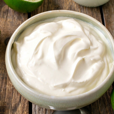 Crema ( Sour Cream)