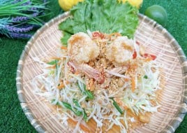 Som Tum (Papaya Salad) 