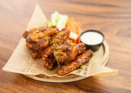  6 pieces of crispy wings