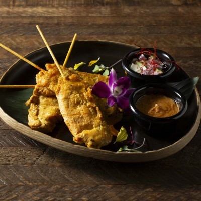 CHICKEN SATAY (4 SKEWERS)