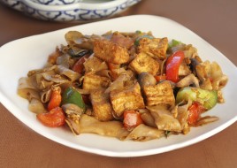 DRUNKEN NOODLE (PAD KEE MOW)