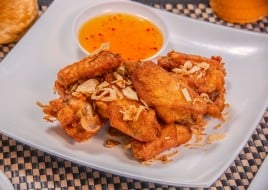 FRIED CHICKEN WING (HAT-YAI STYLED FRIED CHICKEN)