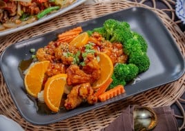 Orange Chicken (Real Orange Sauce)