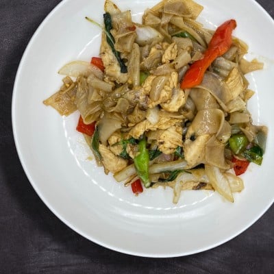 DRUNKEN NOODLES (PAD KEE MAO)