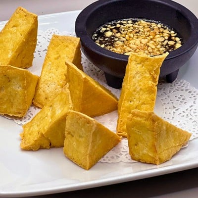 FRIED TOFU (8 PIECES)