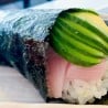 YELLOWTAIL AVOCADO HANDROLL