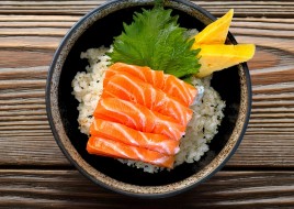 SALMON SASHIMI BOWL