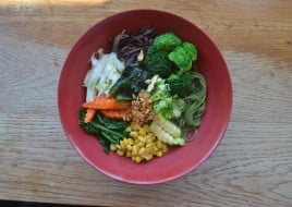 Go Green Ramen (Vegetable Broth and Kale Ramen Noodles)