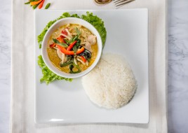 (L) Green Chicken Curry