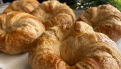 Plain croissant