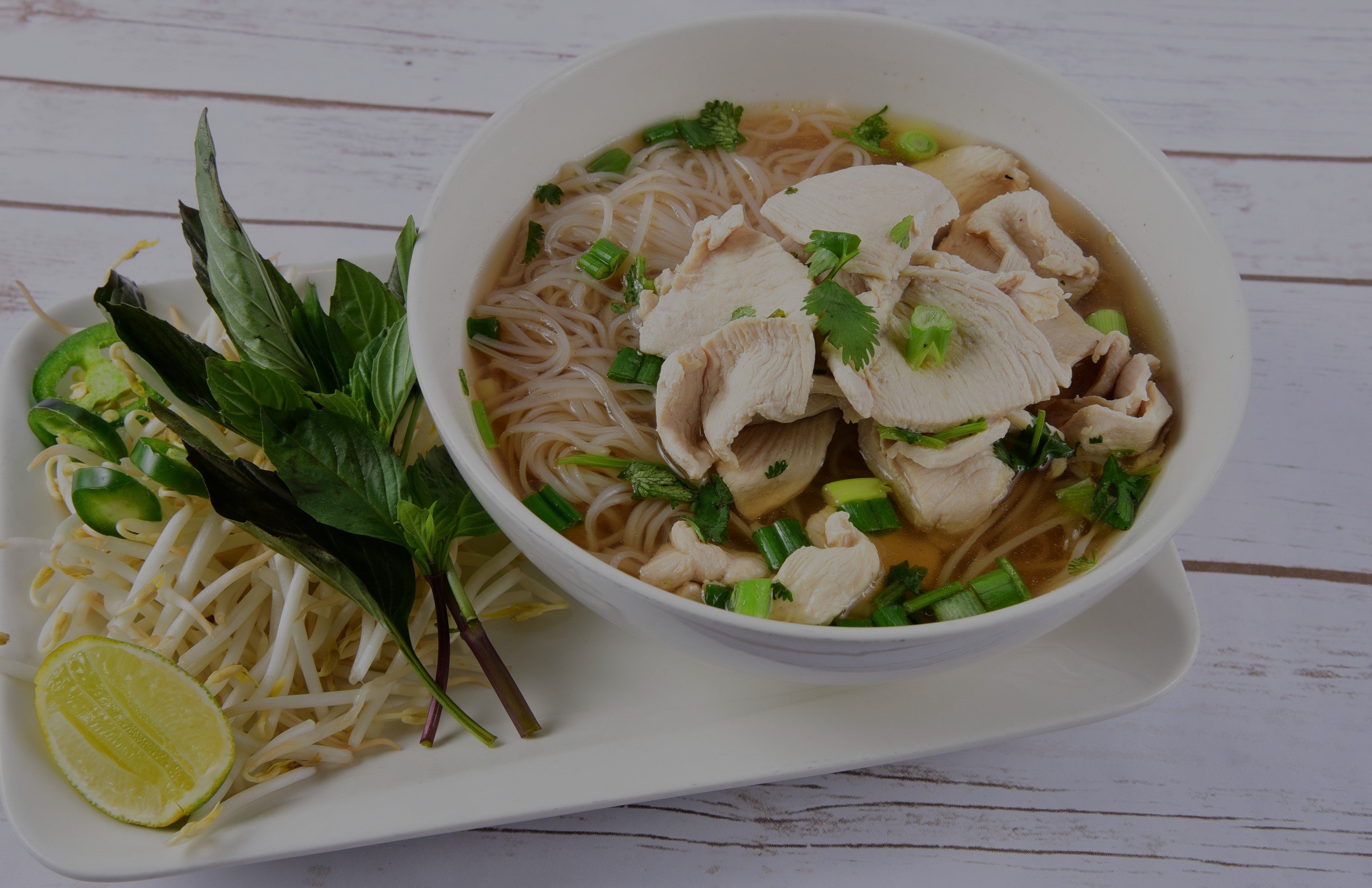 Phở VT Vietnamese and Thai Kitchen Los Angeles - Official Site & Menu ...